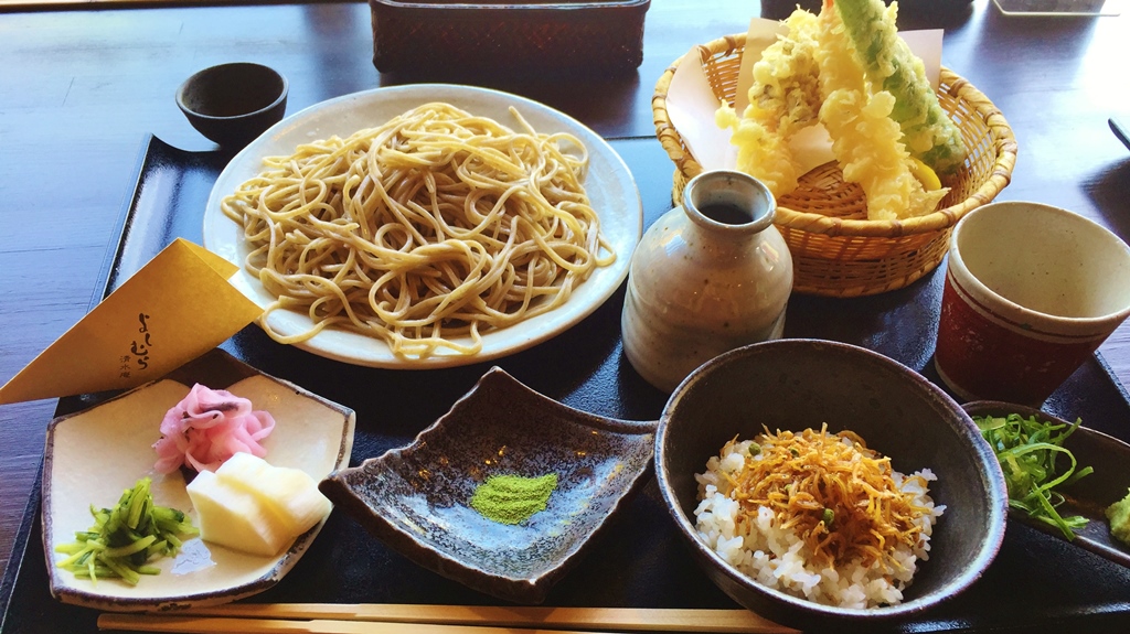 Must try hand-made fresh Soba noodle with crispy tempura!